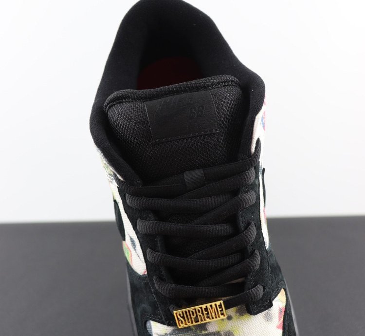 Nike Sb Dunk Low X Supreme rammellzee