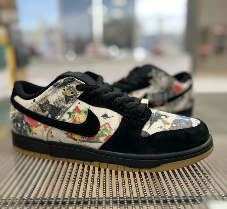 Nike Sb Dunk Low X Supreme rammellzee