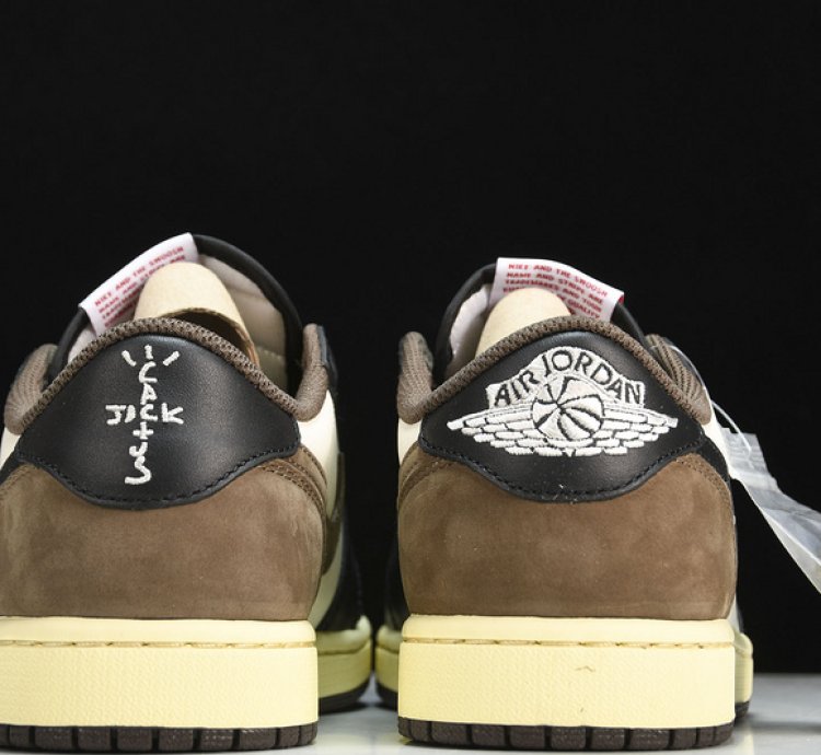 Travis Scott X Air Jordan 1 Low dark Mocha
