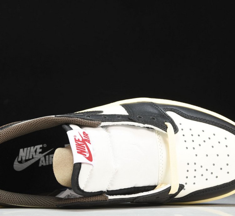Travis Scott X Air Jordan 1 Low dark Mocha
