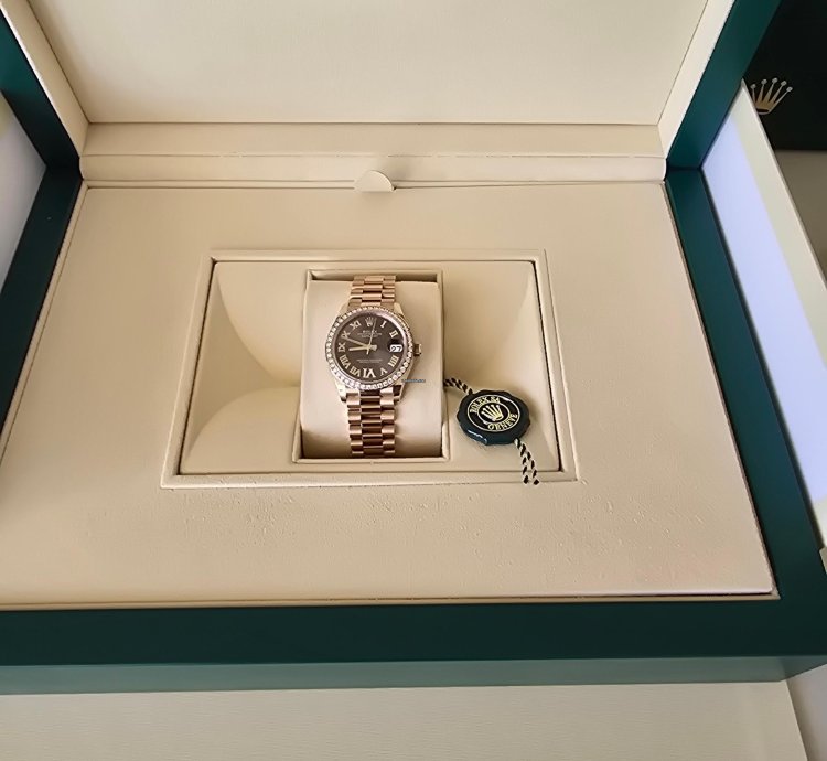 Rolex Datejust 31 Brand New With Rolex Diamonds With Full Box And Accessorie