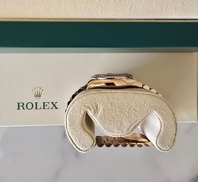 Rolex Datejust 31 Brand New With Rolex Diamonds With Full Box And Accessorie