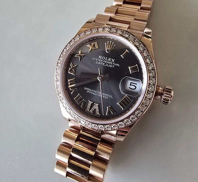 Rolex Datejust 31 Brand New With Rolex Diamonds With Full Box And Accessorie