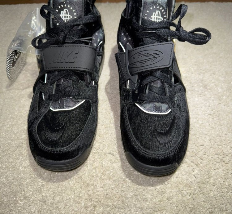 Nike Corteiz Black Huarache Sneakers