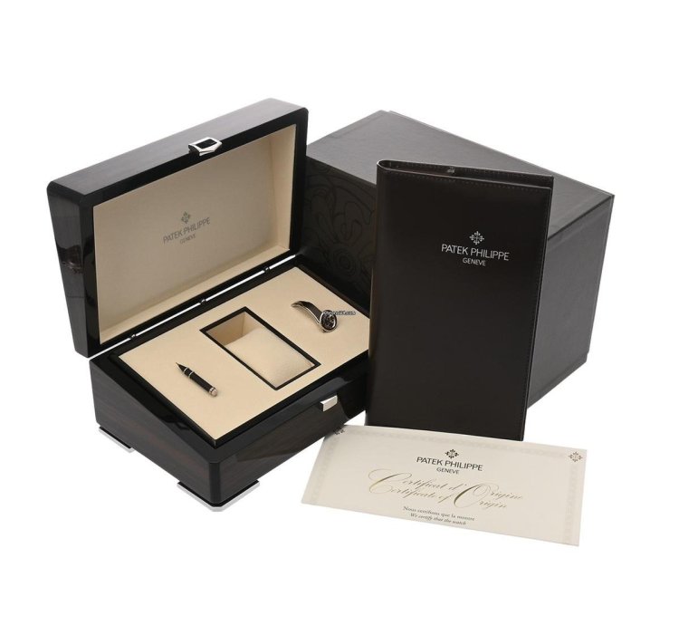 Patek Philippe Annual Calendar Complication Annual Calendar Moon Phase 5205g-013 Belt Not Included