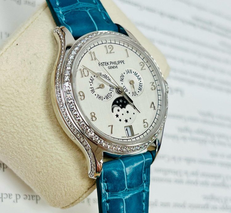 Patek Philippe Annual Calendar Complications