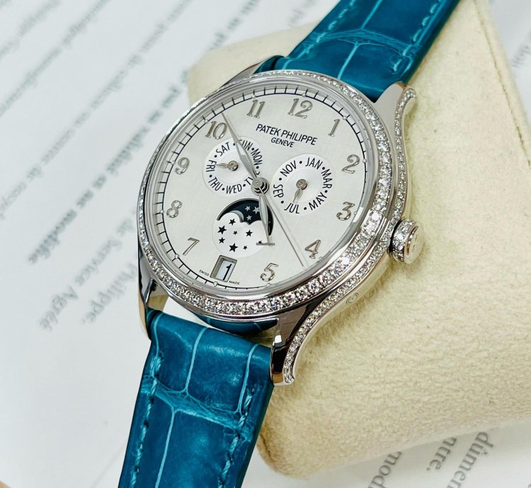 Patek Philippe Annual Calendar Complications