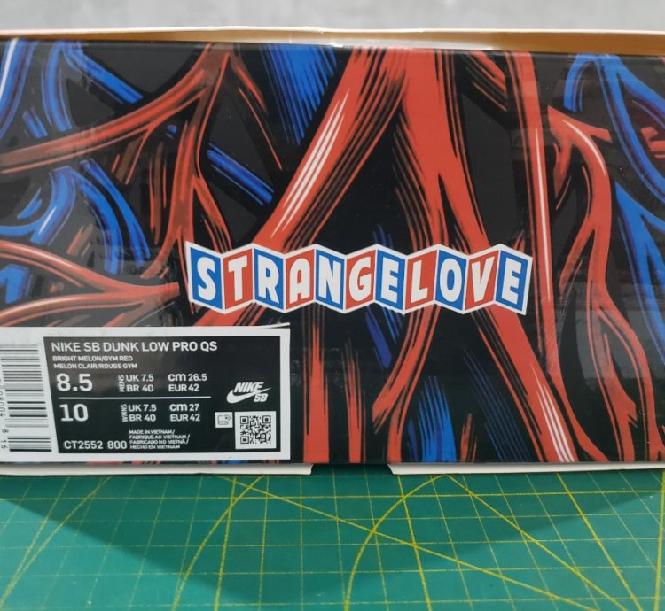 Nike Sb Dunk Low X Strangelove valentines Day Ct2552-800
