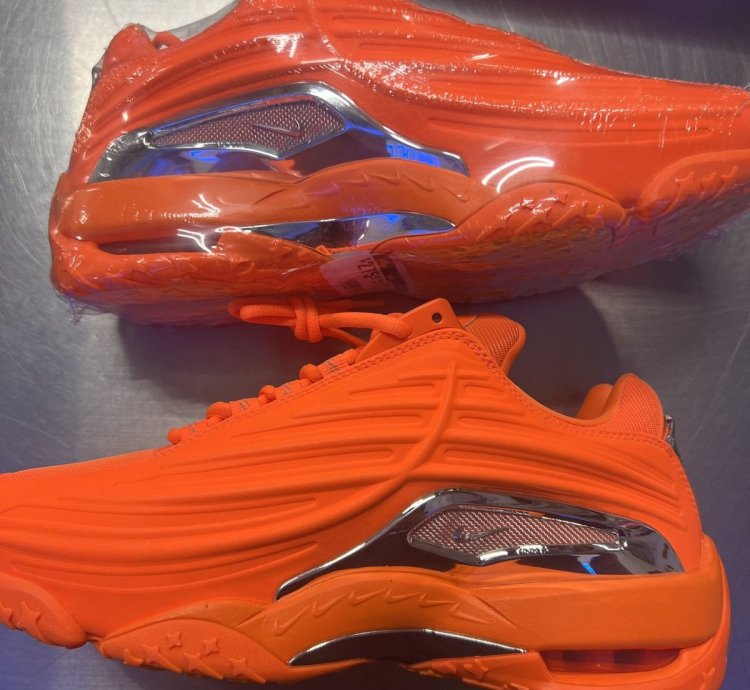 Nike Drake Nocta Hot Step 2
