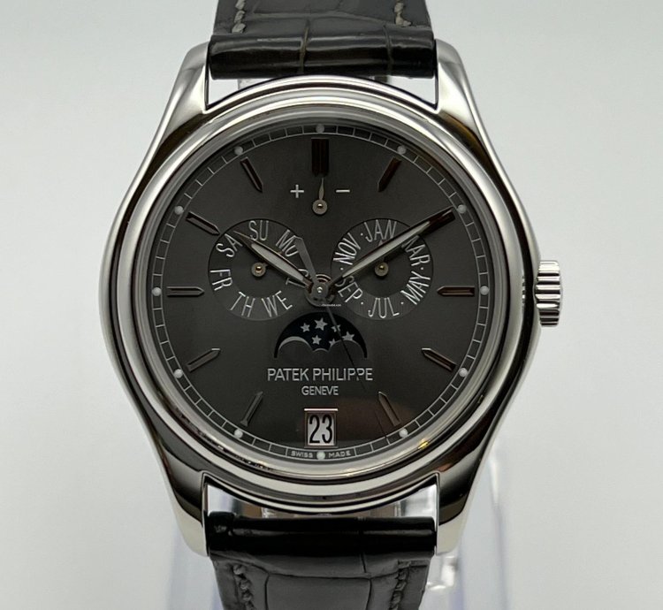 Patek Philippe Annual Calendar Complications 5146p-001 Annual Calendar Platinum Grey Dial 2017