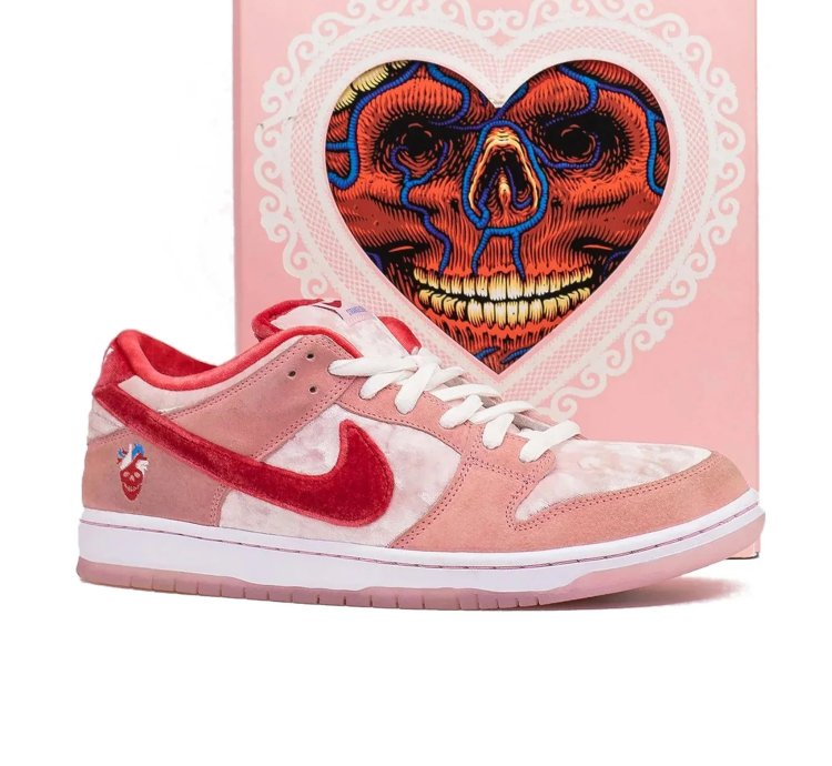 Nike Sb Dunk Low X Strangelove valentines Day Ct2552-800