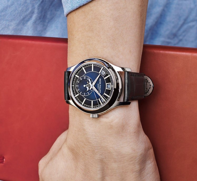 Patek Philippe Annual Calendar Complications 5205g-013 Annual Calendar White Gold Blue Dial 2021