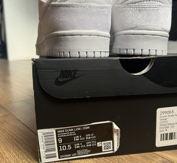 Nike Dunk Low Dover Street Market Triple White Velvet Size 9