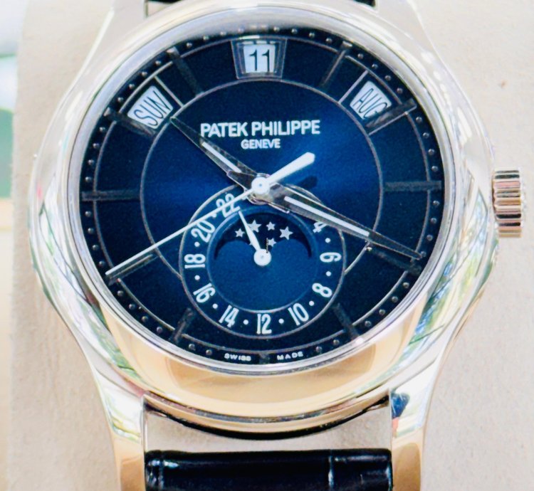Patek Philippe Annual Calendar Complications 5205g-013 Blue 18k White Gold Men Watch Box Paper Mint
