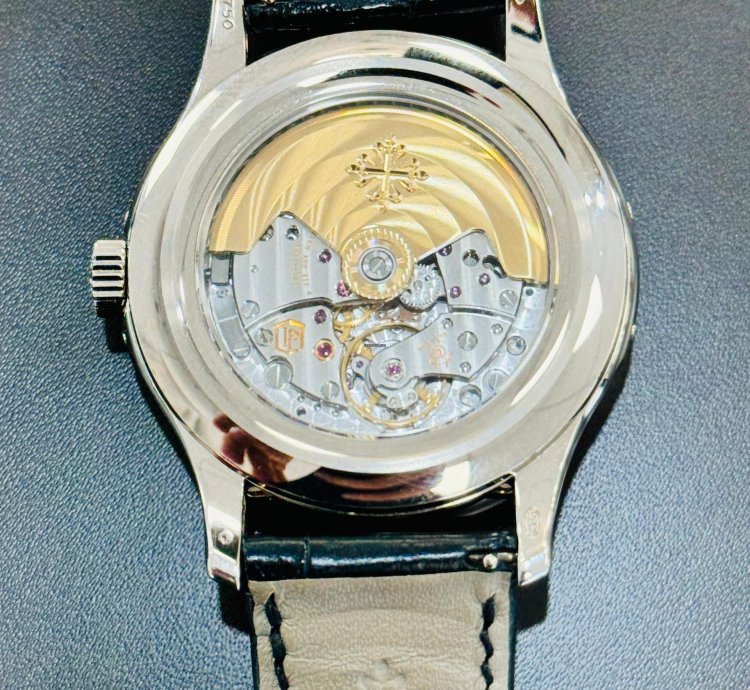 Patek Philippe Annual Calendar Complications 5205g-013 Blue 18k White Gold Men Watch Box Paper Mint