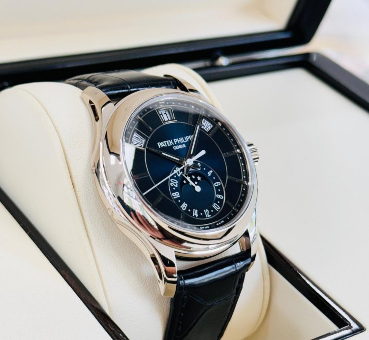 Patek Philippe Annual Calendar Complications 5205g-013 Blue 18k White Gold Men Watch Box Paper Mint