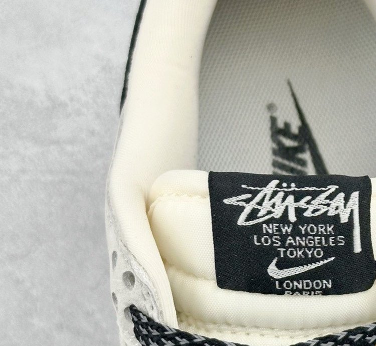 Nike Sb Dunk Low x Stussy Dq1098-377