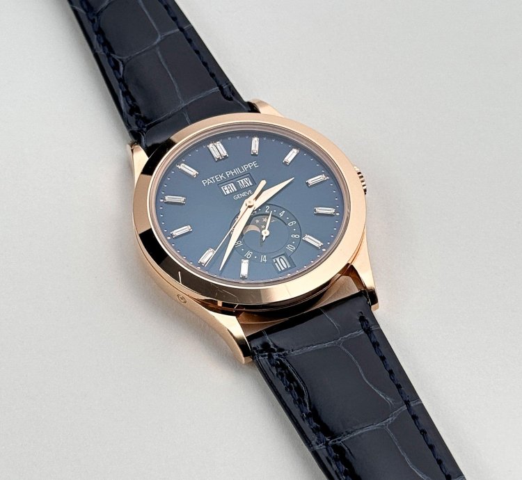 Patek Philippe Annual Calendar Complications 5396r-015 Annual Calendar Rose Gold Blue Dial 2019