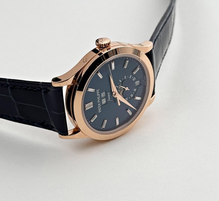 Patek Philippe Annual Calendar Complications 5396r-015 Annual Calendar Rose Gold Blue Dial 2019
