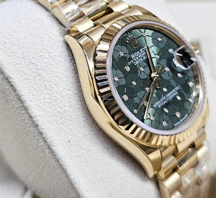 Rolex Datejust 31 Green Floating Diamond Dial