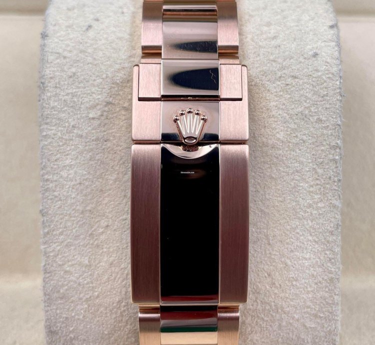 Rolex Daytona 116505 Rose Gold Black Dial Unworn 2022