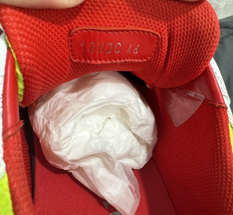 Dior B22 White Yellow Red Brand New