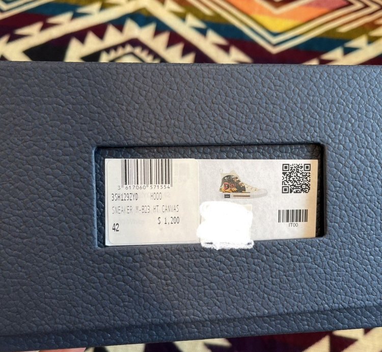 Dior B23