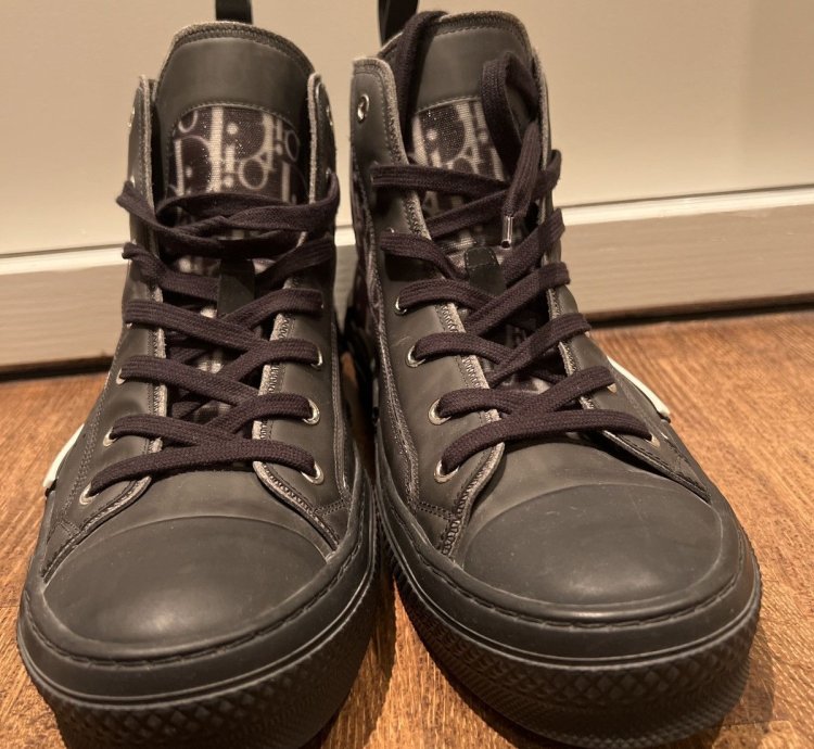 Dior B23