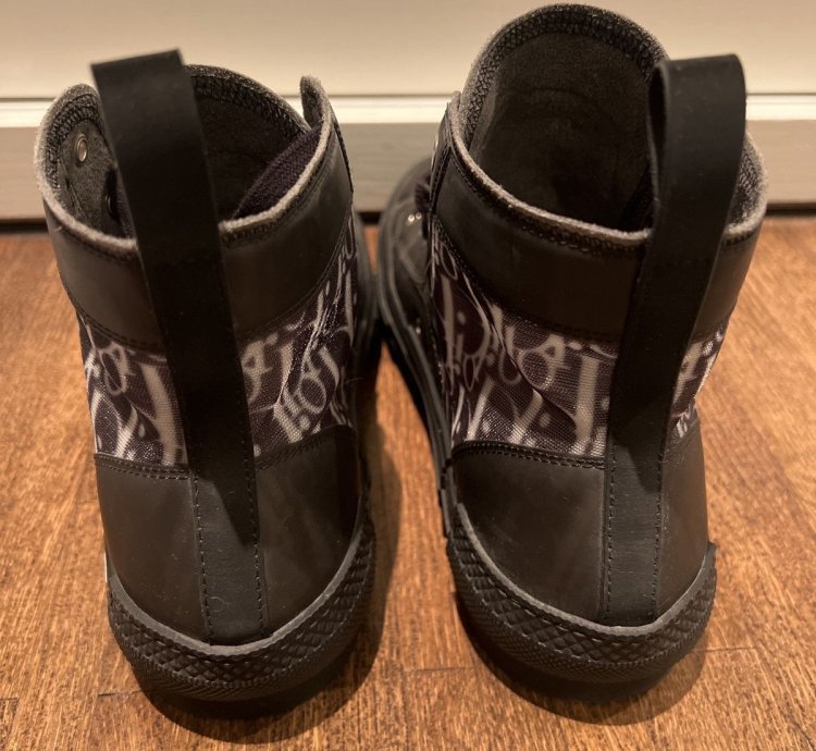 Dior B23