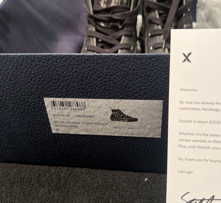 Dior B23