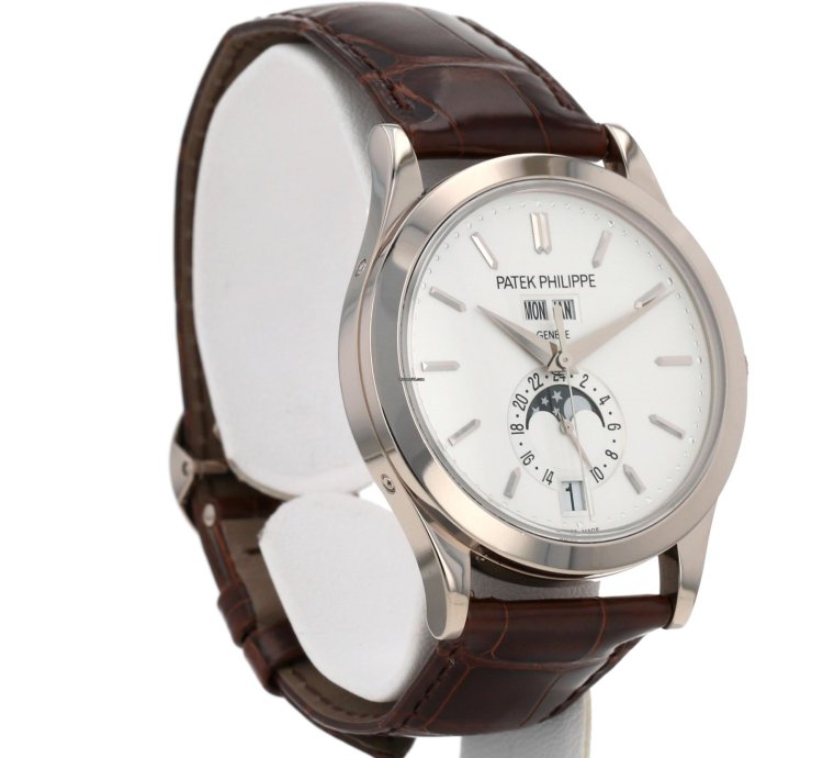 Patek Philippe Annual Calendar En Or Blanc Ref