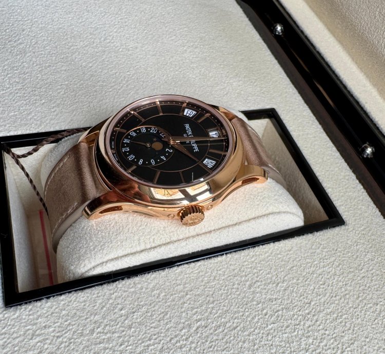 Patek Philippe Annual Calendar Full Set - Deutsche Auslieferung - Neues Armband