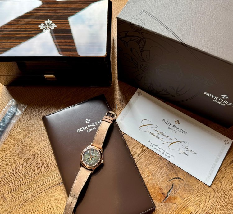 Patek Philippe Annual Calendar Full Set - Deutsche Auslieferung - Neues Armband