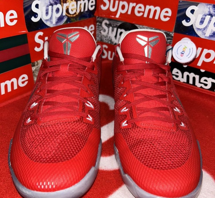 Nike Kobe 11 Team Bank University Red 856485-663 Size 13 5