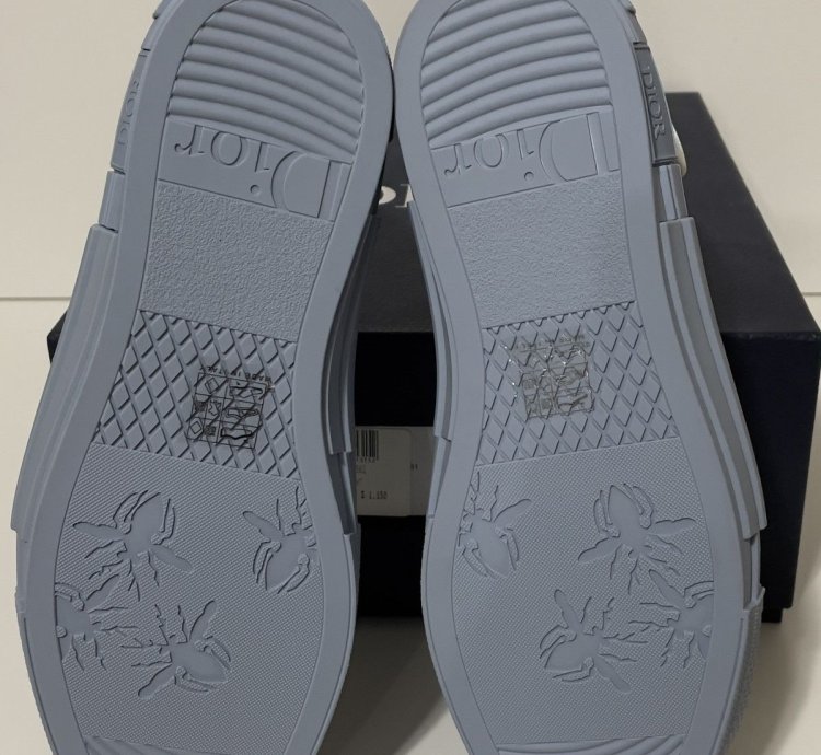 Dior B23 High Top Daniel Arsham Light Blue Size Us 8 5 Eu 41