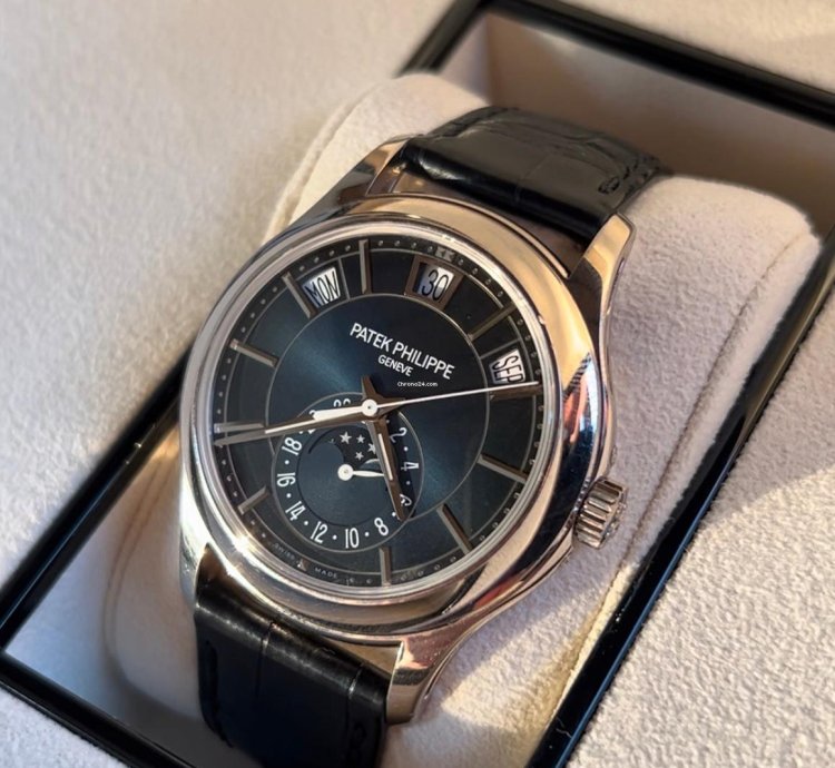 Patek Philippe Annual Calendar Full Set Super Etat Plusieurs Bracelets Patek