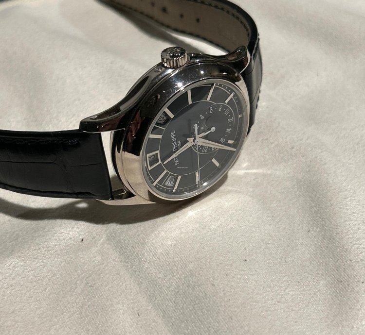 Patek Philippe Annual Calendar Full Set Super Etat Plusieurs Bracelets Patek