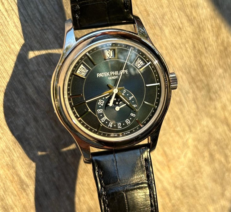 Patek Philippe Annual Calendar Full Set Super Etat Plusieurs Bracelets Patek