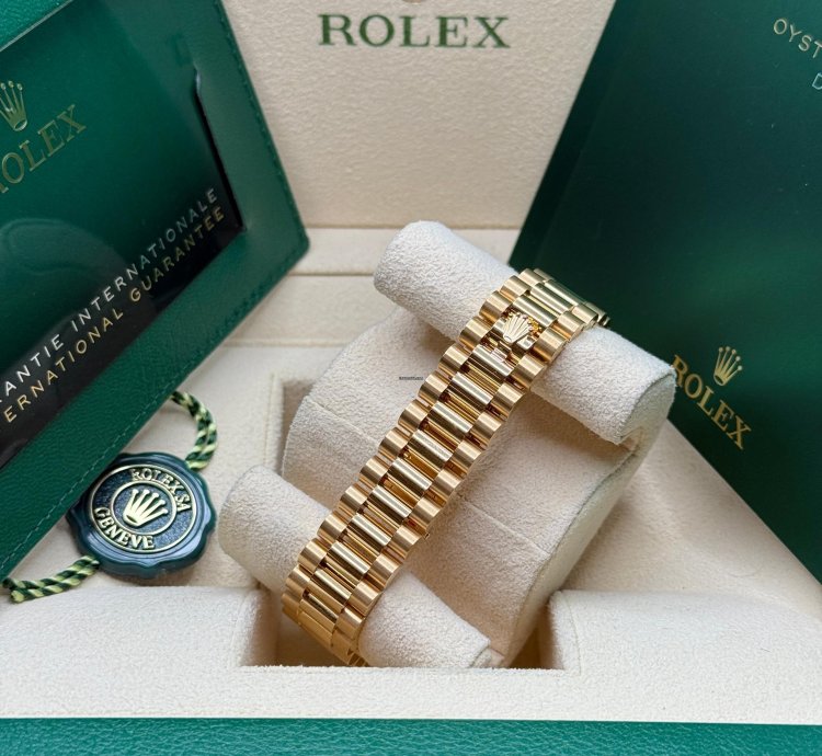 Rolex Datejust 31 New 2024 Champagne Index Dial Fluted Bezel Yellow Gold President