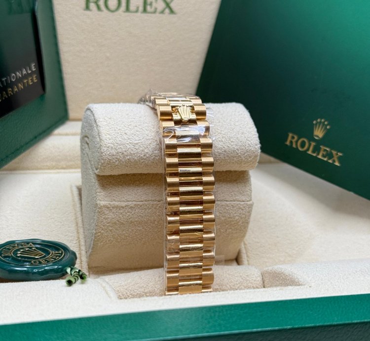 Rolex Datejust 31 New 2024 Tahitian Mother Of Pearl Diamond Dial Yellow Gold President