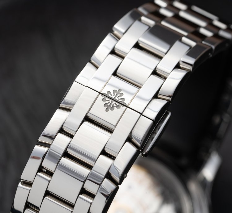 Patek Philippe Annual Calendar Moon Phase Ref 4947 1a-001