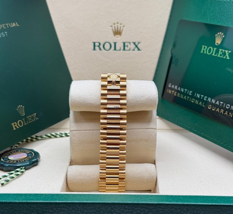 Rolex Datejust 31 New 2025 Champagne Index Dial Fluted Bezel Yellow Gold President