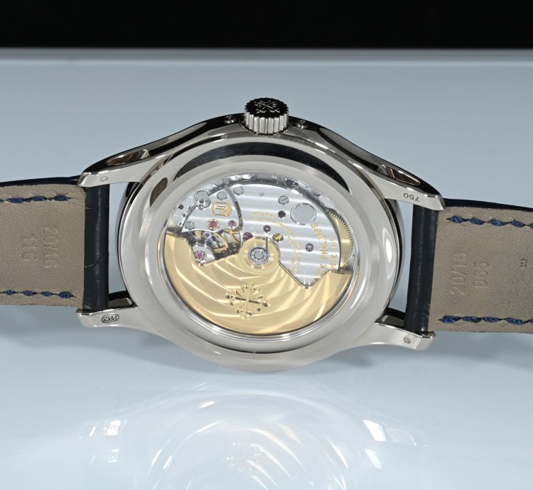 Patek Philippe Annual Calendar Moon Phases Ref 5205g Complications Self Winding Oro Bianco Ref 5205g