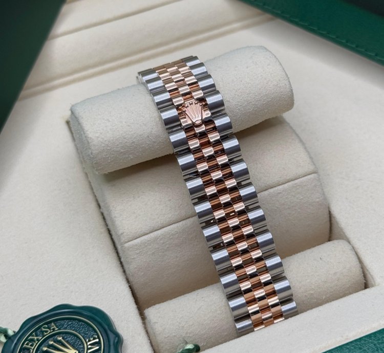 Rolex Datejust 31 New 2025 Chocolate Diamond Dial Two Tone Rose Gold Diamond Bezel Jubilee