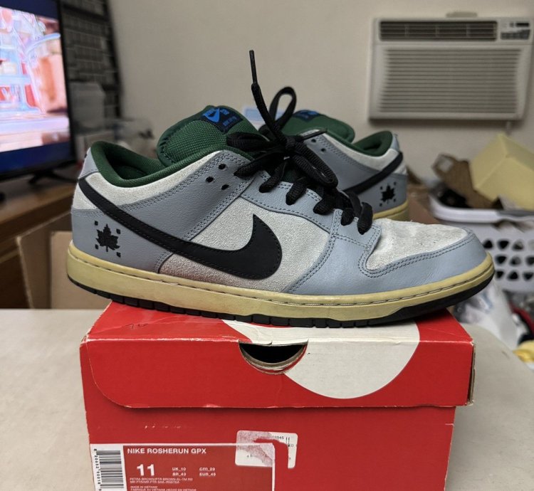 2015 Nike Sb Dunk Low Maple Leaf Central Park Size 11 5