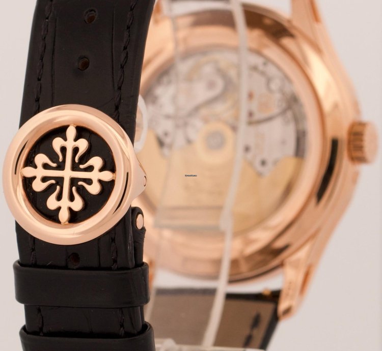 Patek Philippe Annual Calendar Papers Annual Calendar Complications Green 18k Gold 5205r-010 Box