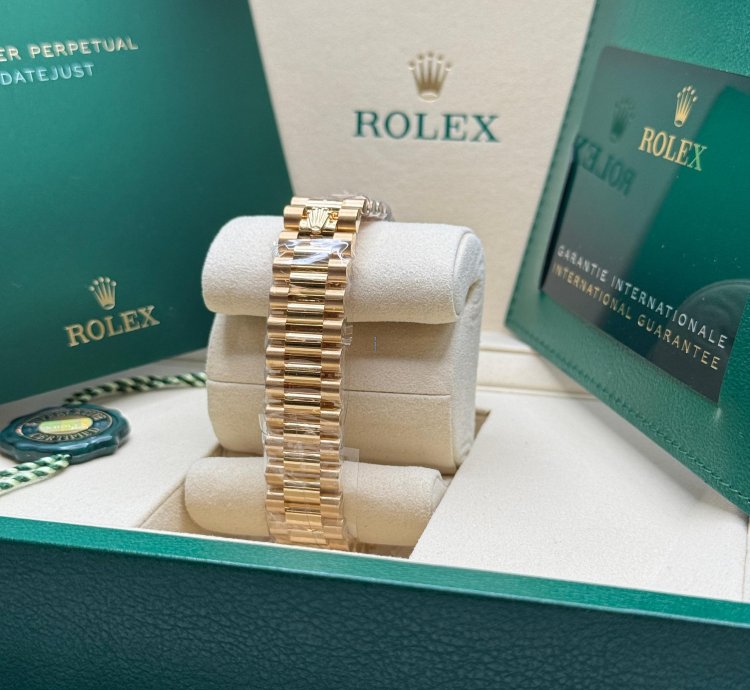 Rolex Datejust 31 New 2025 Tahitian Mother Of Pearl Diamond Dial Yellow Gold President