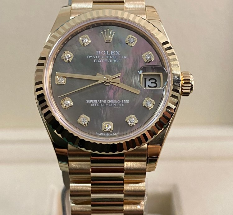 Rolex Datejust 31 New 2025 Unworn Datejust 31 Yellow Gold Black Mother-of-pearl Diamond Dial 278278