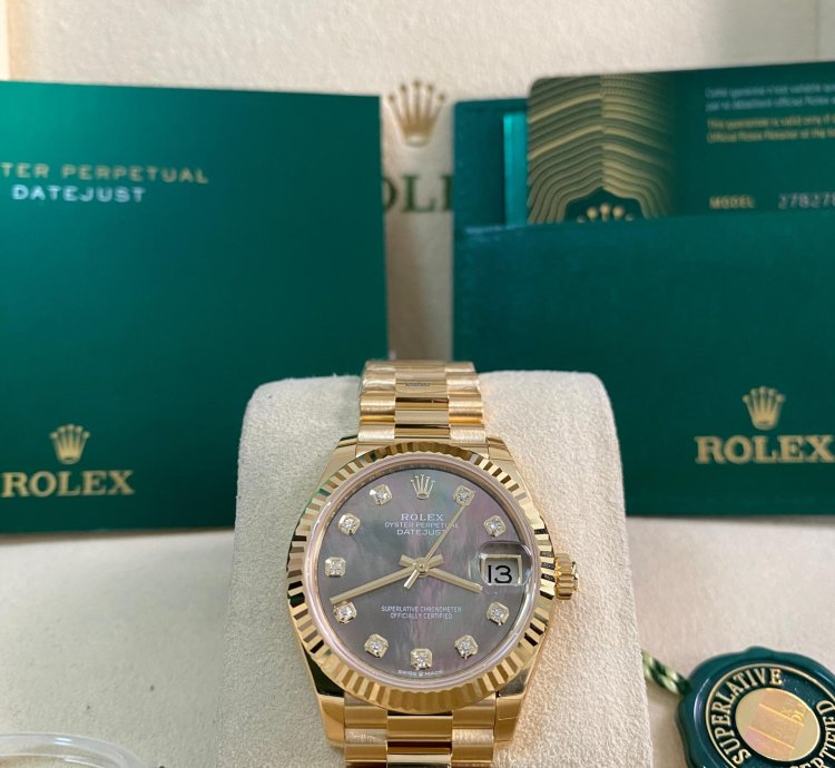 Rolex Datejust 31 New 2025 Unworn Datejust 31 Yellow Gold Black Mother-of-pearl Diamond Dial 278278