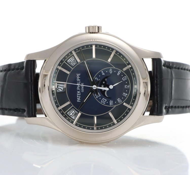 Patek Philippe Annual Calendar Ref 5205g-013 Moonphase Like New Full Set Year 2021